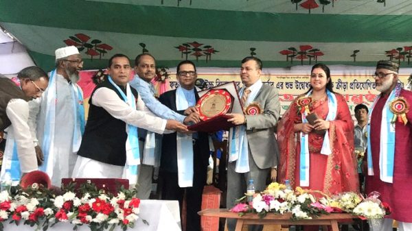 ফতুল্লা পাইলট উচ্চ বিদ্যালয়কে কলেজে রূপান্তরিত করার ঘোষণা ডিসির