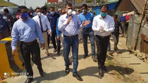 ঘরে থাকেন বের হবেন না, ত্রাণ সামগ্রী ঘরে পৌঁছে দেয়া হবে : ডিসি