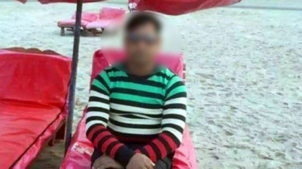 ঘরের জানালা কেটে পালিয়ে গেল করোনা রোগী