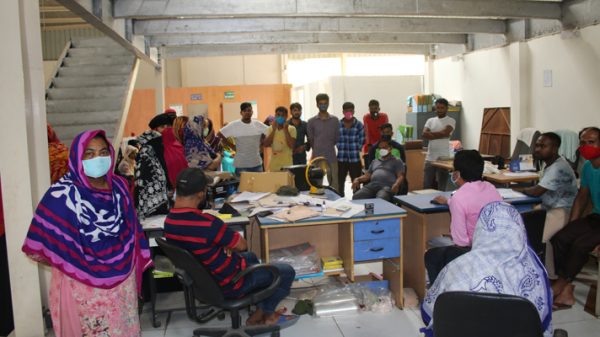 ফতুল্লায় পোশাক কারখানায় শ্রমিক অসন্তোষ