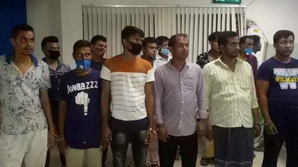 ফতুল্লার পাগলায় ১৩ জুয়াড়ি গ্রেফতার