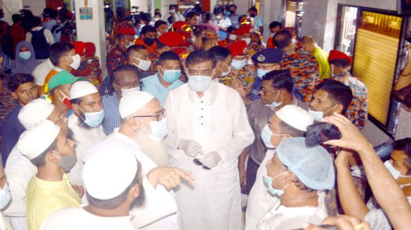 মসজিদে বিস্ফোরণ : নাশকতার আশঙ্কা শামীম ওসমানের