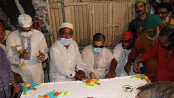 ফতুল্লা থানা আ'লীগের উদ্যোগে প্রধানমন্ত্রীর জন্মদিন পালন
