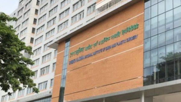 ফতুল্লায় স্টিল মিলে বিস্ফোরণে ৫ শ্রমিক দগ্ধ