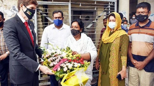 আইভীর সঙ্গে মার্কিন রাষ্ট্রদূতের সাক্ষাৎ